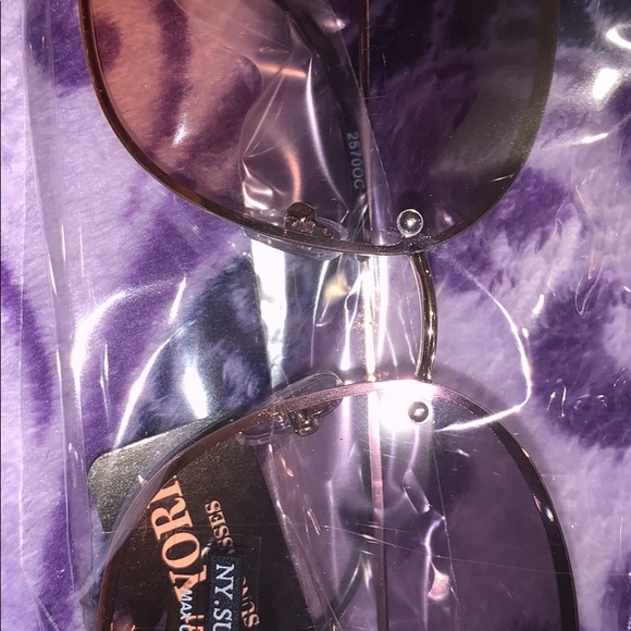 NY Sunglasses - Picture 5 of 5